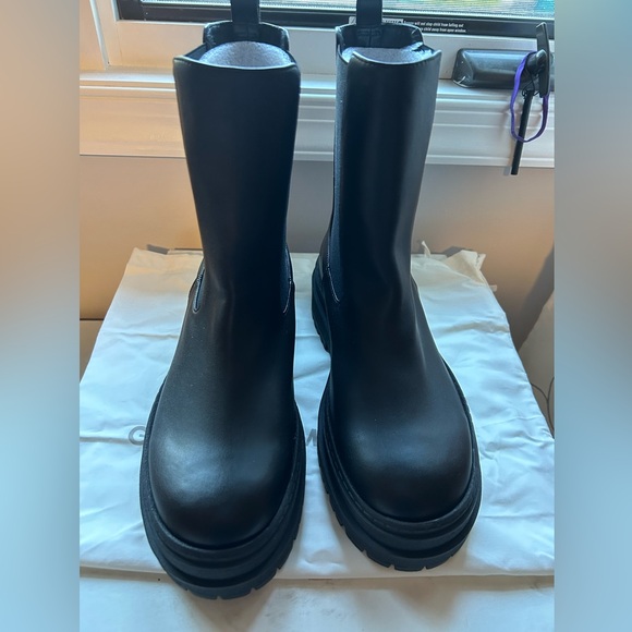 Good American Moto boots - Picture 2 of 8